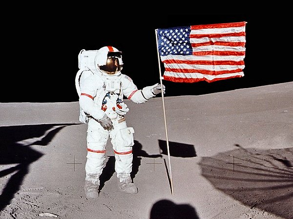 File:Apollo 14 Shepard.jpg