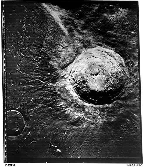 File:Aristarchus-crater Lo5 m197.gif